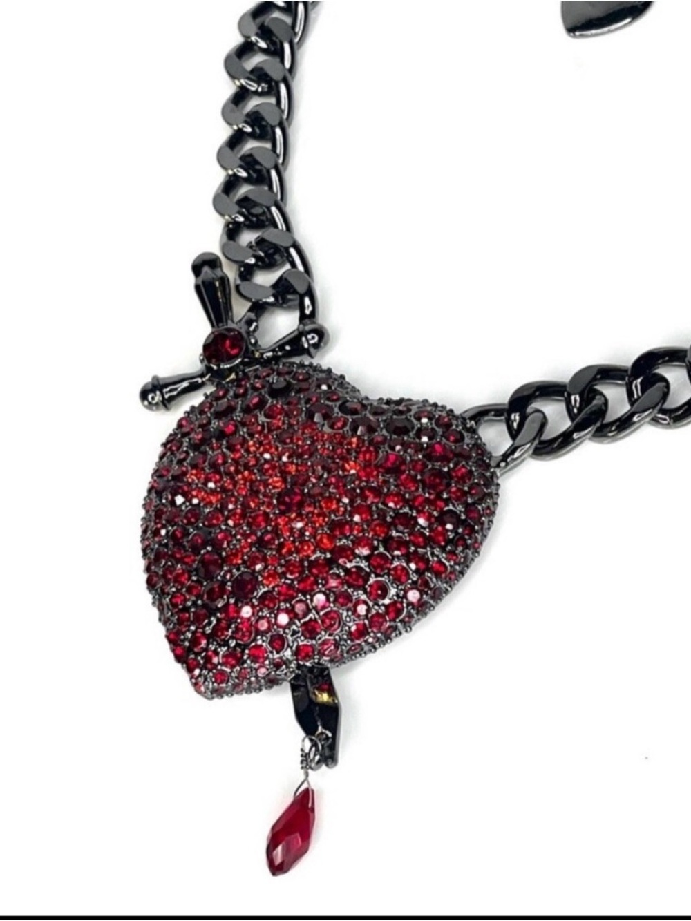 🗡️❤️Betsey Johnson bleeding heart and dagger pendant necklace-NWOT